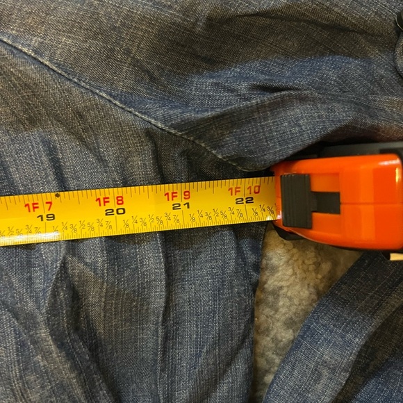 Jane and Delancey Denim Shirt size L love the buttons on this (SKU G106) - Picture 8 of 10